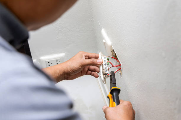 Best Circuit Breaker Repair  in Estancia, NM